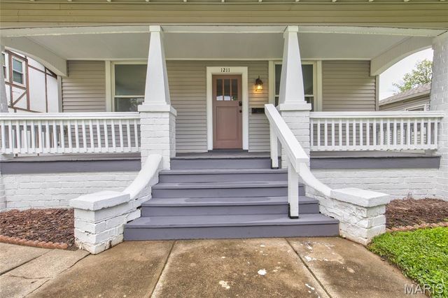 1211 Troy Road, Edwardsville, IL 62025