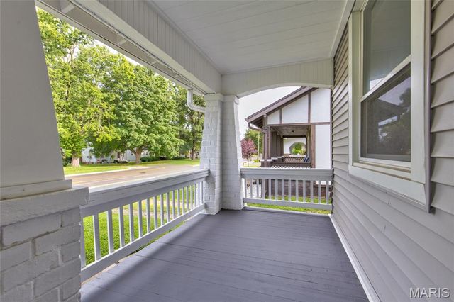 1211 Troy Road, Edwardsville, IL 62025