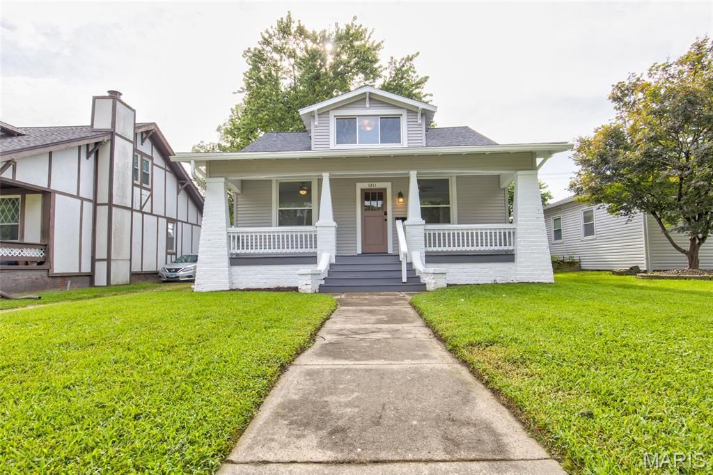 1211 Troy Road, Edwardsville, IL 62025