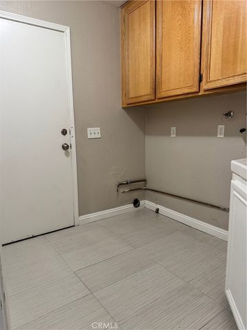 28261 Cornus Court, Highland, CA 92346