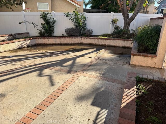 28261 Cornus Court, Highland, CA 92346