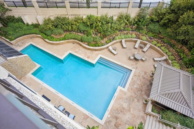 2001 Holcombe Boulevard 303, Houston, TX 77030