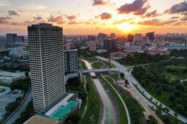 2001 Holcombe Boulevard 303, Houston, TX 77030