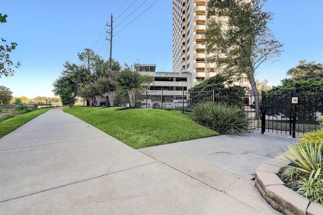 2001 Holcombe Boulevard 303, Houston, TX 77030