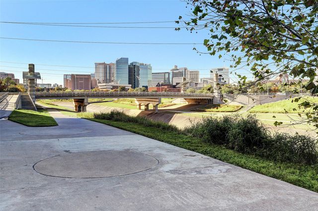 2001 Holcombe Boulevard 303, Houston, TX 77030