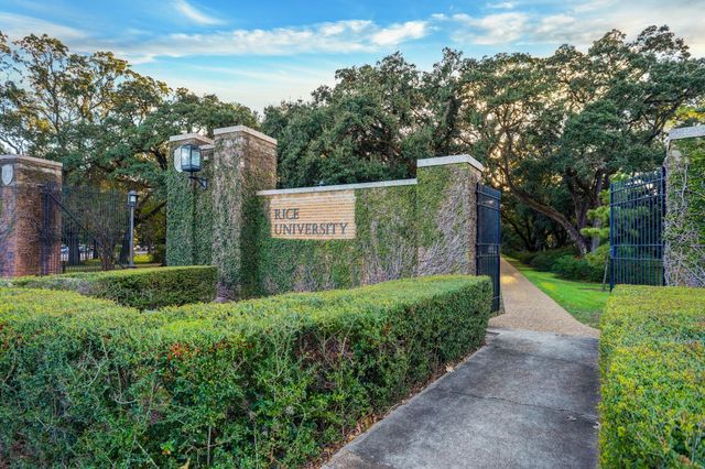 2001 Holcombe Boulevard 303, Houston, TX 77030