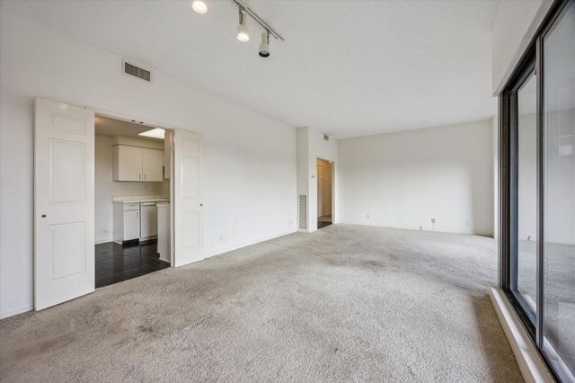 2001 Holcombe Boulevard 303, Houston, TX 77030