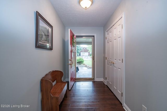 604 Memory Ln, Elizabethtown, KY 42701