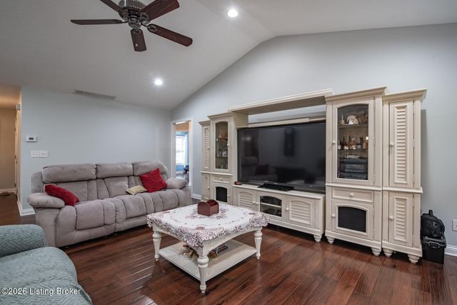 604 Memory Ln, Elizabethtown, KY 42701