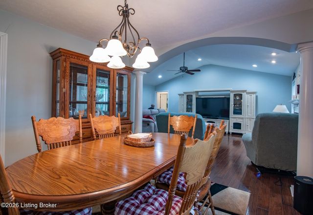 604 Memory Ln, Elizabethtown, KY 42701