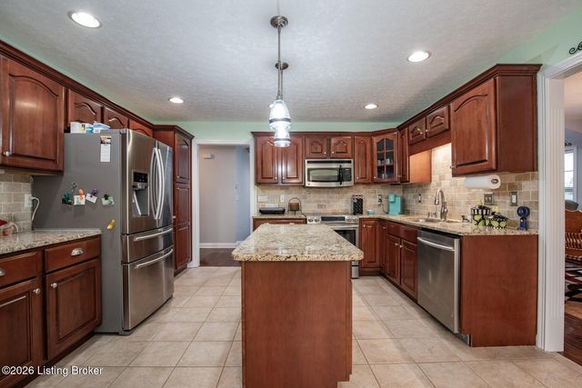 604 Memory Ln, Elizabethtown, KY 42701