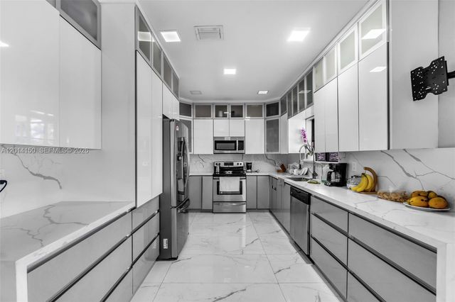13381 SW 269th St, Homestead, FL 33032