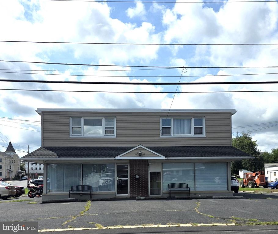 334 WASHINGTON ST #, EAST GREENVILLE, PA 18041 — exterior