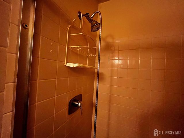 260 Palombi Court, East Brunswick, NJ 08816