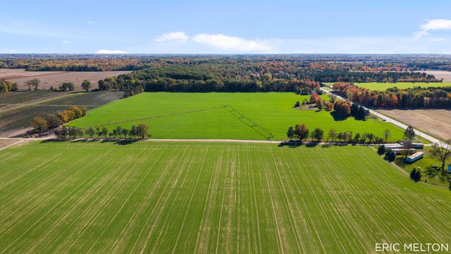 529 68th Street 1, South Haven, MI 49090