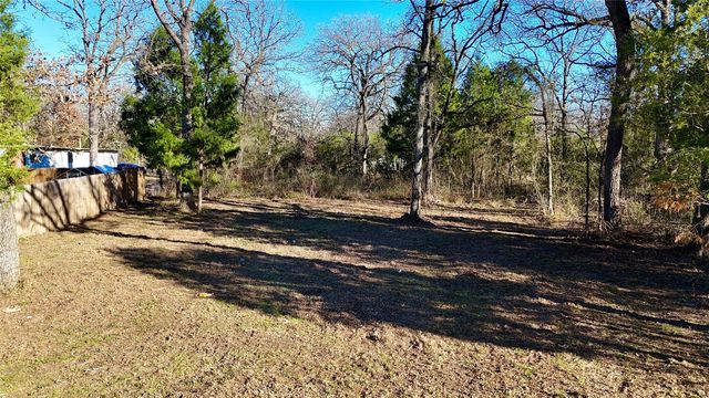 120 Shallowater Road, Mabank, TX 75156