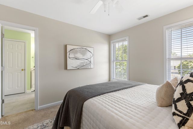 306 Knightsborough Way, Apex, NC 27502