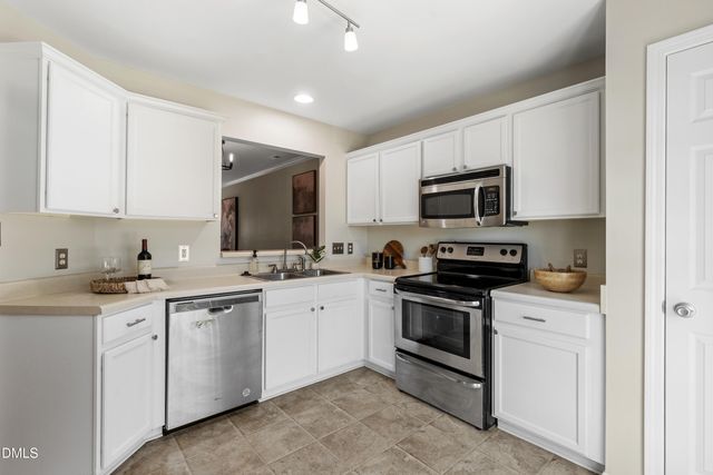 306 Knightsborough Way, Apex, NC 27502