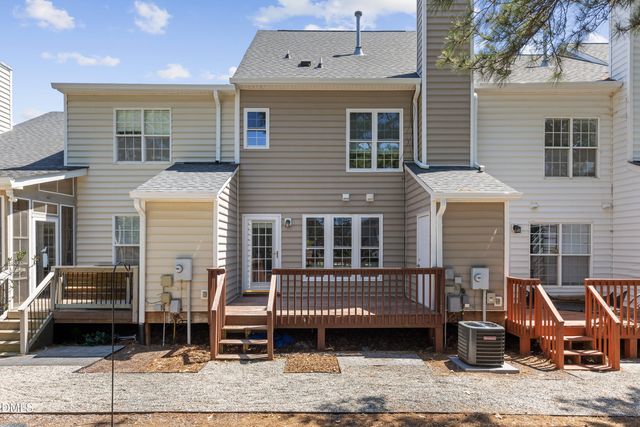 306 Knightsborough Way, Apex, NC 27502