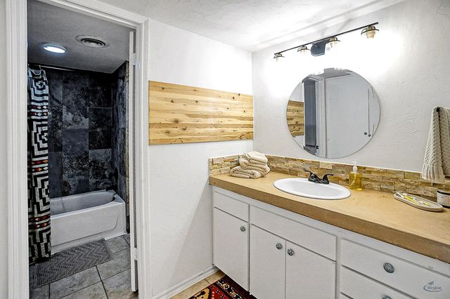 1700 Ward St, Midland, TX 79705