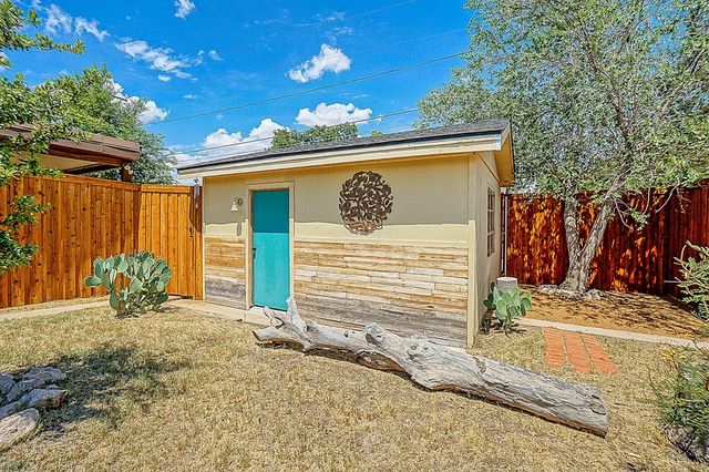 1700 Ward St, Midland, TX 79705