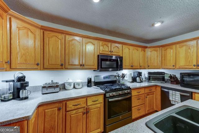 44 W D Court, Ellijay, GA 30540