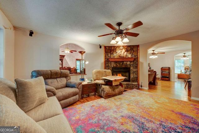 44 W D Court, Ellijay, GA 30540