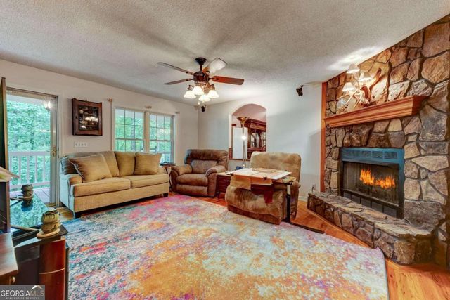 44 W D Court, Ellijay, GA 30540