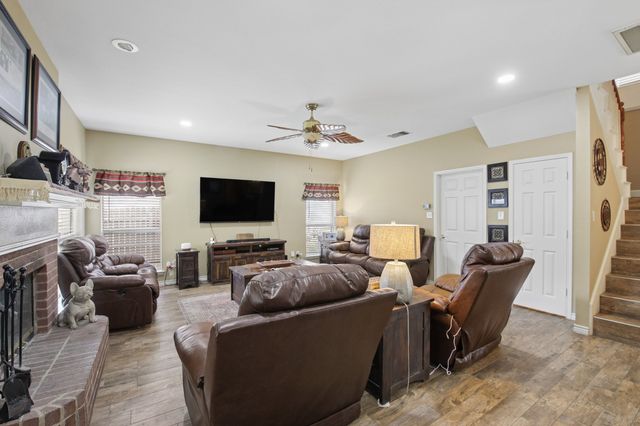 3039 Bosswood Court, Grand Prairie, TX 75052