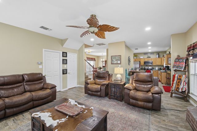 3039 Bosswood Court, Grand Prairie, TX 75052