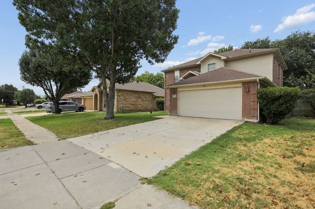 3039 Bosswood Court, Grand Prairie, TX 75052