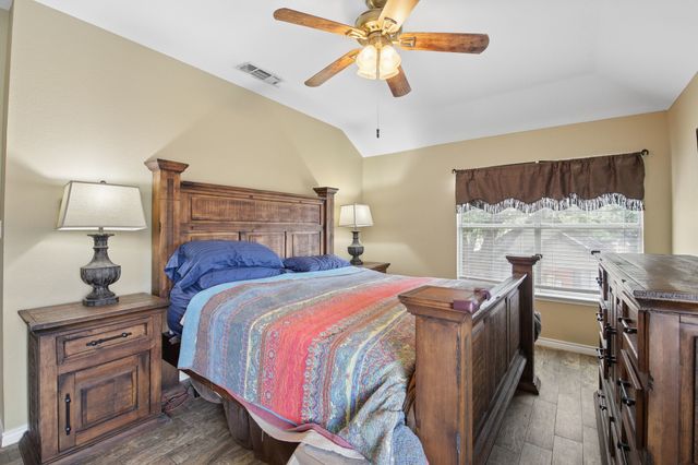 3039 Bosswood Court, Grand Prairie, TX 75052