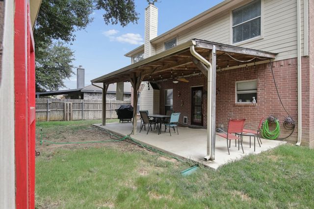 3039 Bosswood Court, Grand Prairie, TX 75052