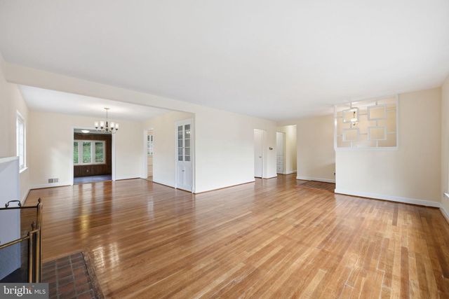 8112 WEST BEACH NW, Washington, DC 20012