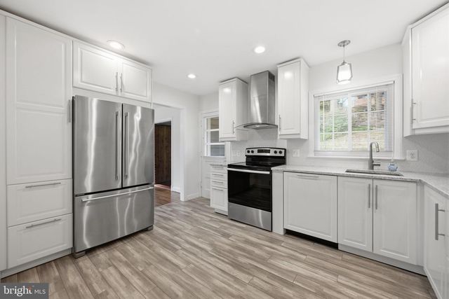 8112 WEST BEACH NW, Washington, DC 20012