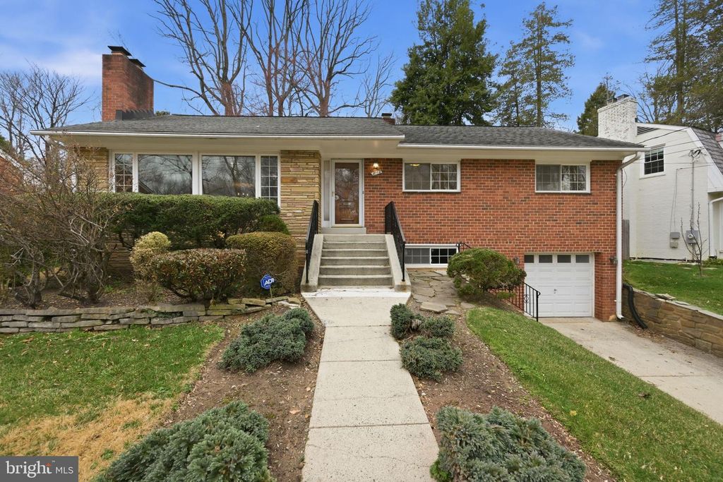 8112 WEST BEACH NW, Washington, DC 20012