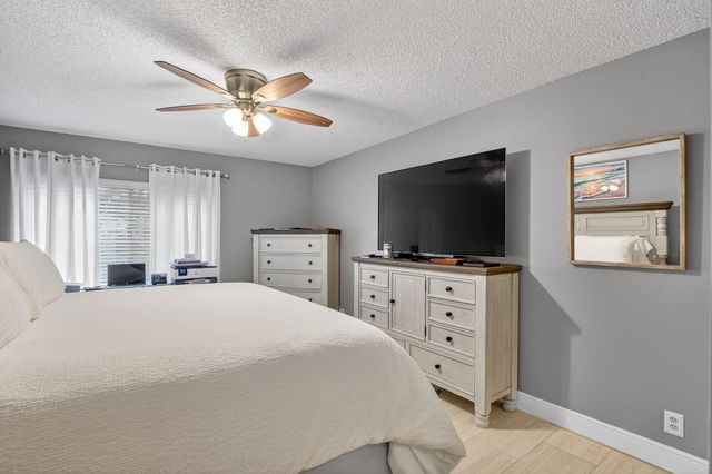 8081 Springtree Road, Boca Raton, FL 33496