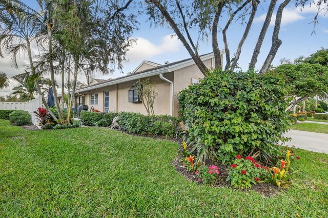 8081 Springtree Road, Boca Raton, FL 33496