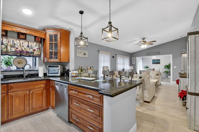 8081 Springtree Road, Boca Raton, FL 33496