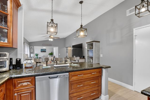 8081 Springtree Road, Boca Raton, FL 33496