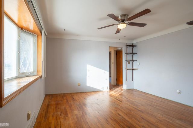 2159 Parliament Drive, Sterling Heights, MI 48310