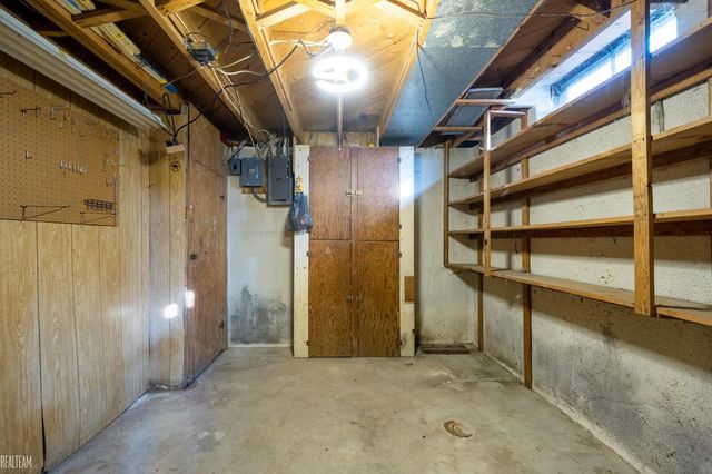 2159 Parliament Drive, Sterling Heights, MI 48310