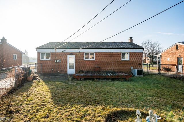 2159 Parliament Drive, Sterling Heights, MI 48310