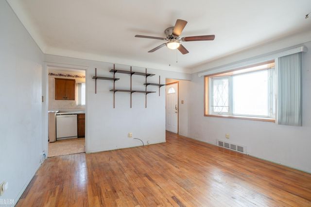 2159 Parliament Drive, Sterling Heights, MI 48310