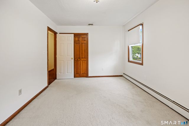 14 Colonial Court, Cheshire, CT 06410