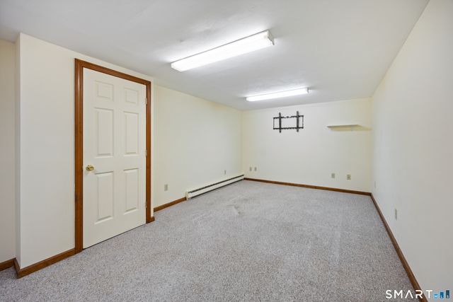 14 Colonial Court, Cheshire, CT 06410