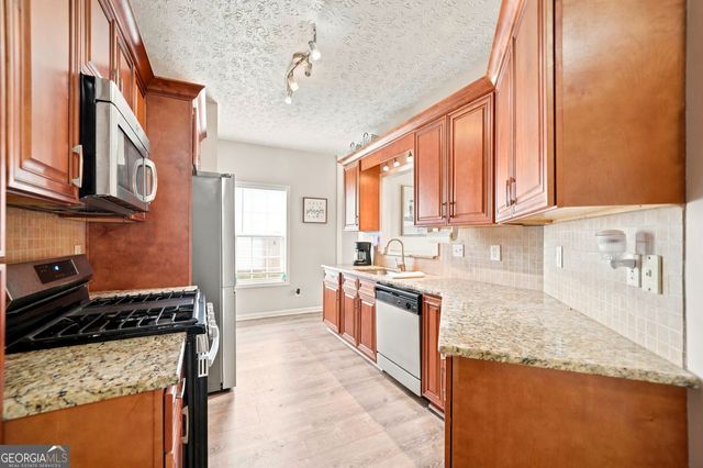 216 Lee Court, Canton, GA 30115