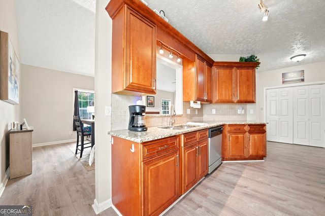 216 Lee Court, Canton, GA 30115