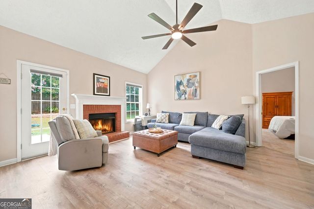 216 Lee Court, Canton, GA 30115