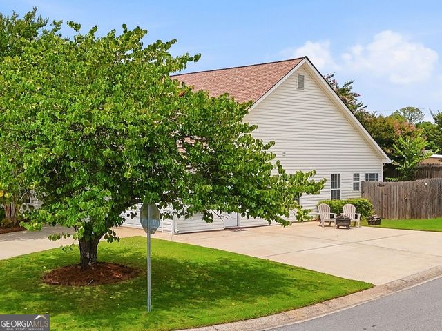 216 Lee Court, Canton, GA 30115